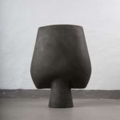 Vase Beton dark gray H43
