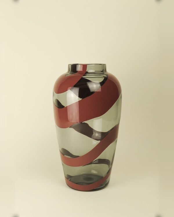 NASON MORETTI – mundgeblasene Vase Rauch/Rot
